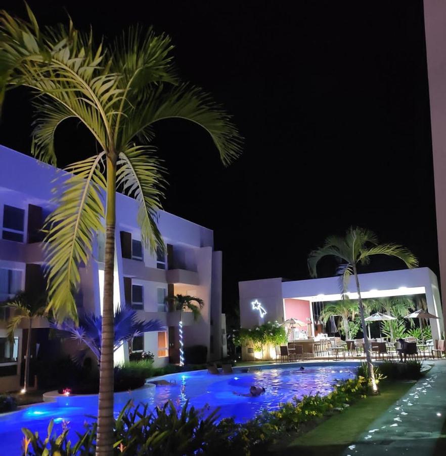 Guarajuba Porto Smeralda Village C02, Terreo - Guarajuba Temporada, Viva Mais De Uma Experiencia De Hospedagem Conosco! 130M Da Praia Exterior foto